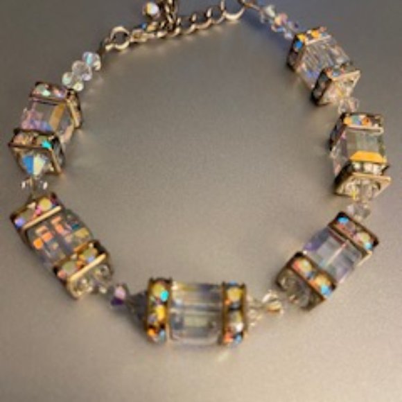 Bracelet - Picture 1 of 4